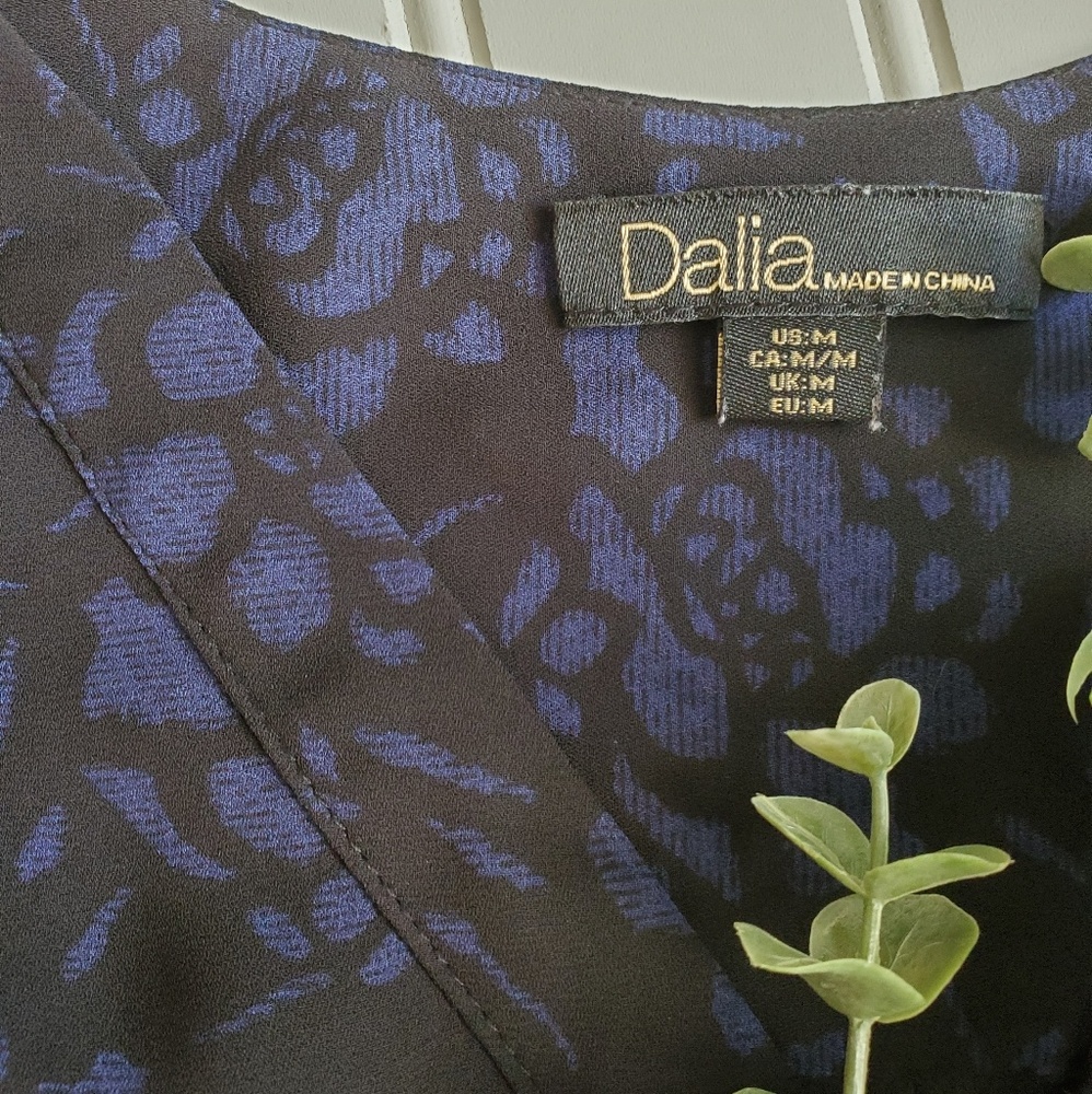 Blouse - Picture 2 of 3